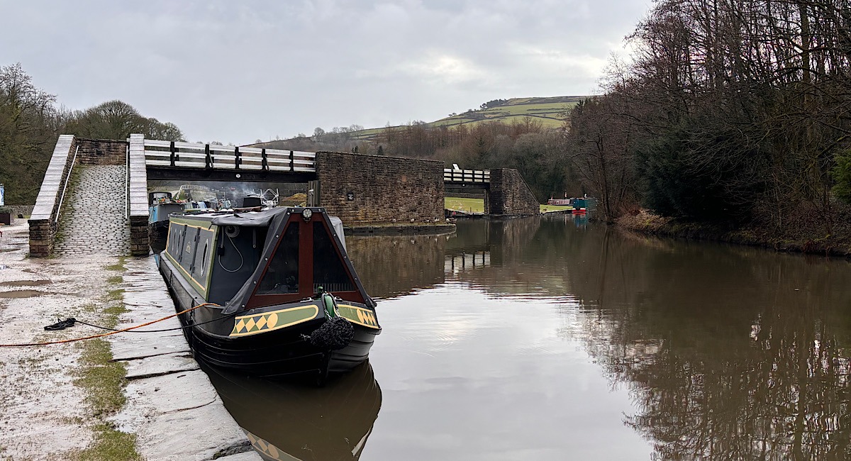 Mooring four times